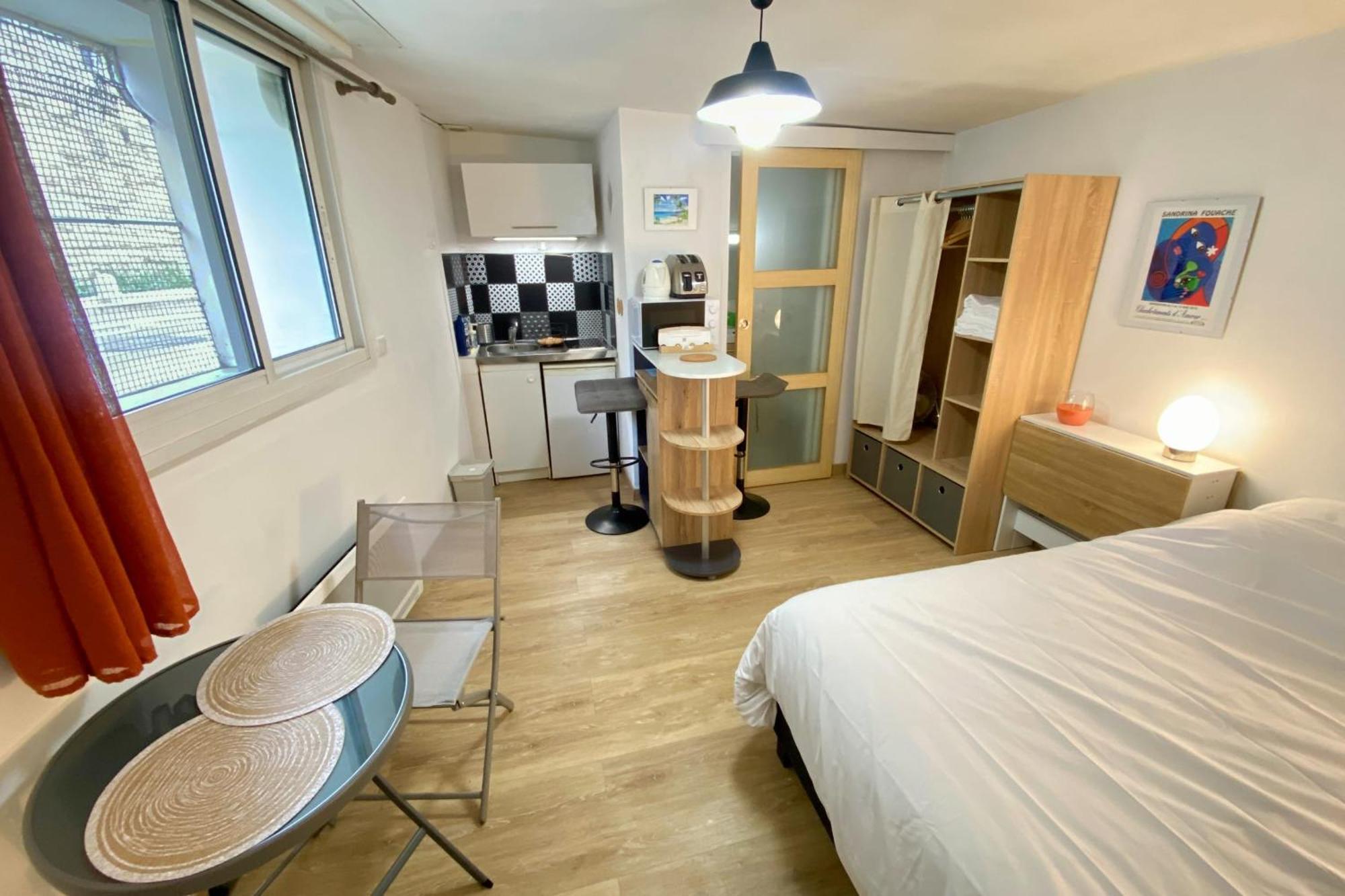 Studio Near The City Center Монпелие Екстериор снимка